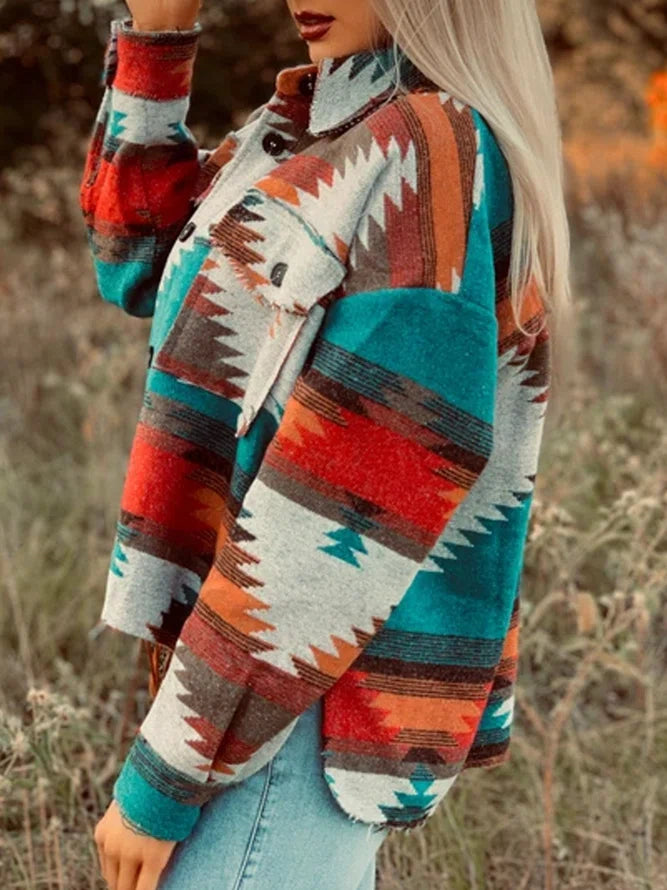 Aztec Western-style retro shacket- This gorgeous western-style shacket is perfect to match any outfit! It features wide chest pockets, button fastening, and silky soft inner lining. A must-have garment!
