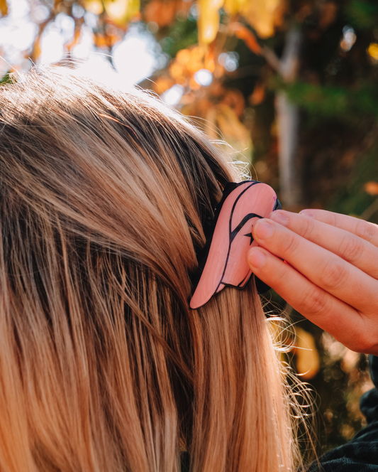 Cowboy hat claw clip | Peachy Pink  A gorgeous claw clip + perfect for any occasion!   Also available in white, black + pink!  Material: Acrylic  Size: 9cm in length