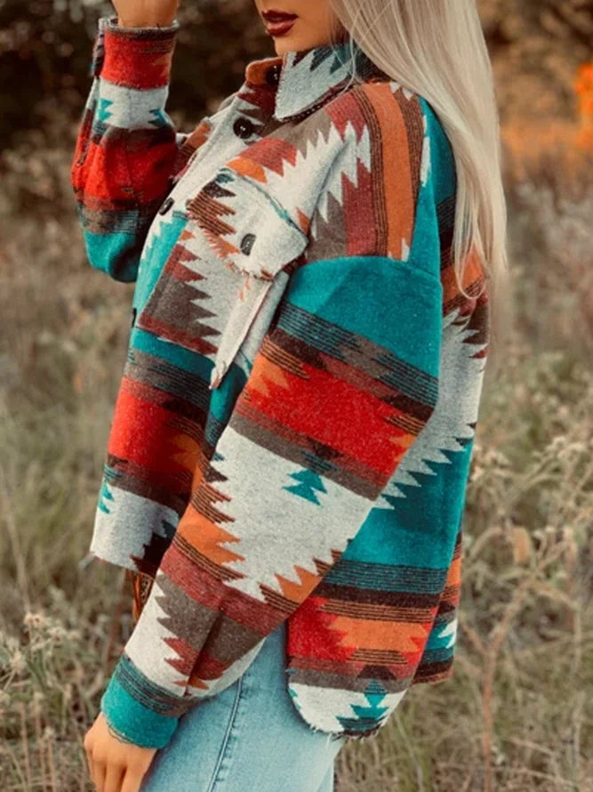 Aztec Western-style retro shacket-  This gorgeous western-style shacket is perfect to match any outfit! It features wide chest pockets, button fastening, and silky soft inner lining. A must-have garment! 