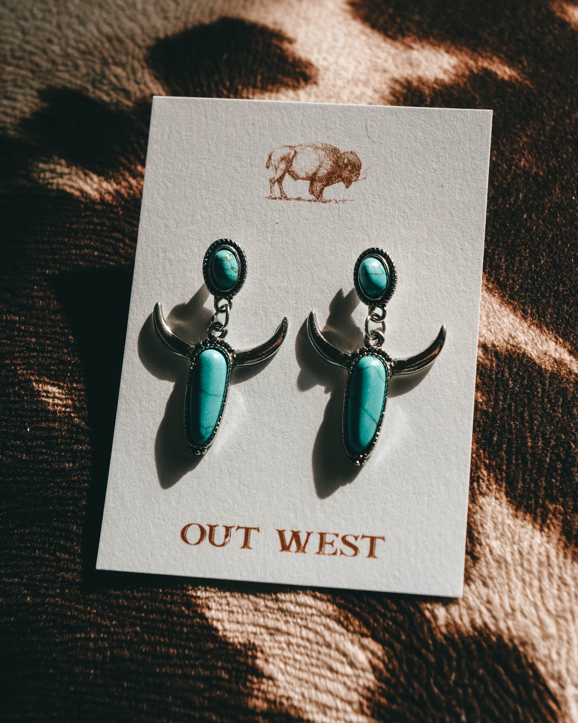 Turquoise western-style jewelry-  Longhorn cow silver + turquoise color earings!  Color: Silver + turquoise Material: Zinc Alloy Size: 4cm long + 2.5cm wide