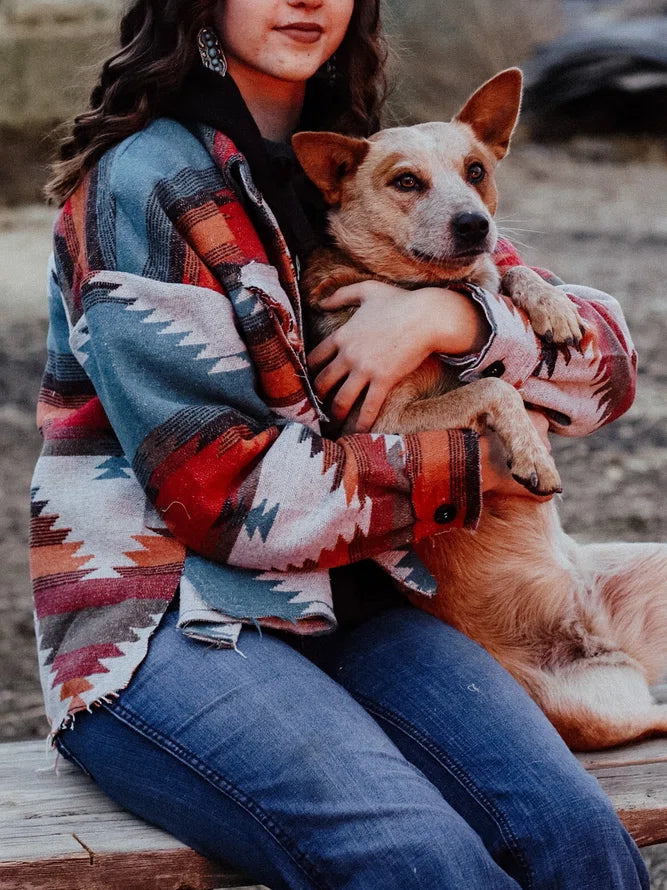 Aztec Western-style retro shacket-  This gorgeous western-style shacket is perfect to match any outfit! It features wide chest pockets, button fastening, and silky soft inner lining. A must-have garment! 